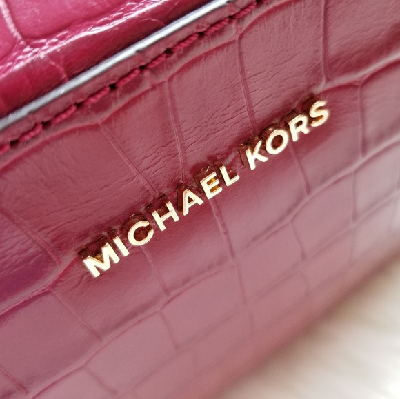💥SOLD💥NEW! Michael Kors Ginny Crossbody Mulberry - Picture 3 of 7